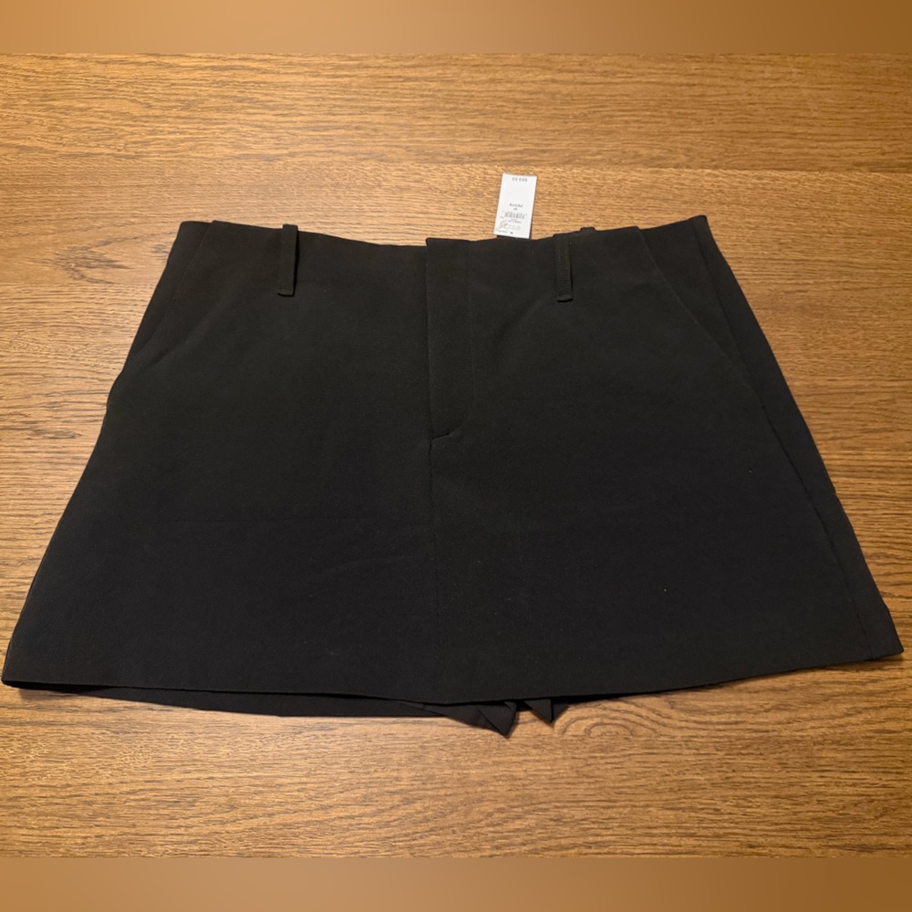 NWT Black GAP Bistretch Tailored Women’s Skort